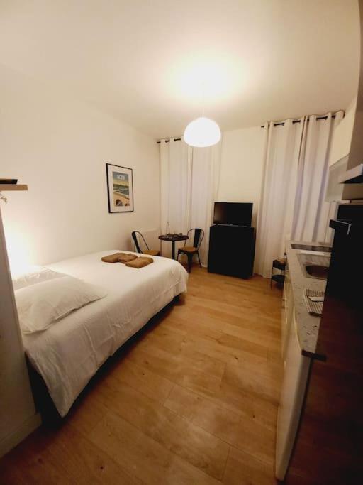Le 29 Cuty, Wifi, A 3Min De La Gare Sncf Apartment Ажан Екстериор снимка