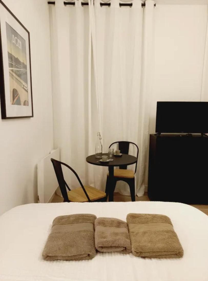 Le 29 Cuty, Wifi, A 3Min De La Gare Sncf Apartment Ажан Екстериор снимка